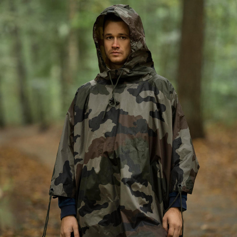 Raúrpora impermeable al estilo del ejército Ripstop Poncho Cape Military CCE Camuflage