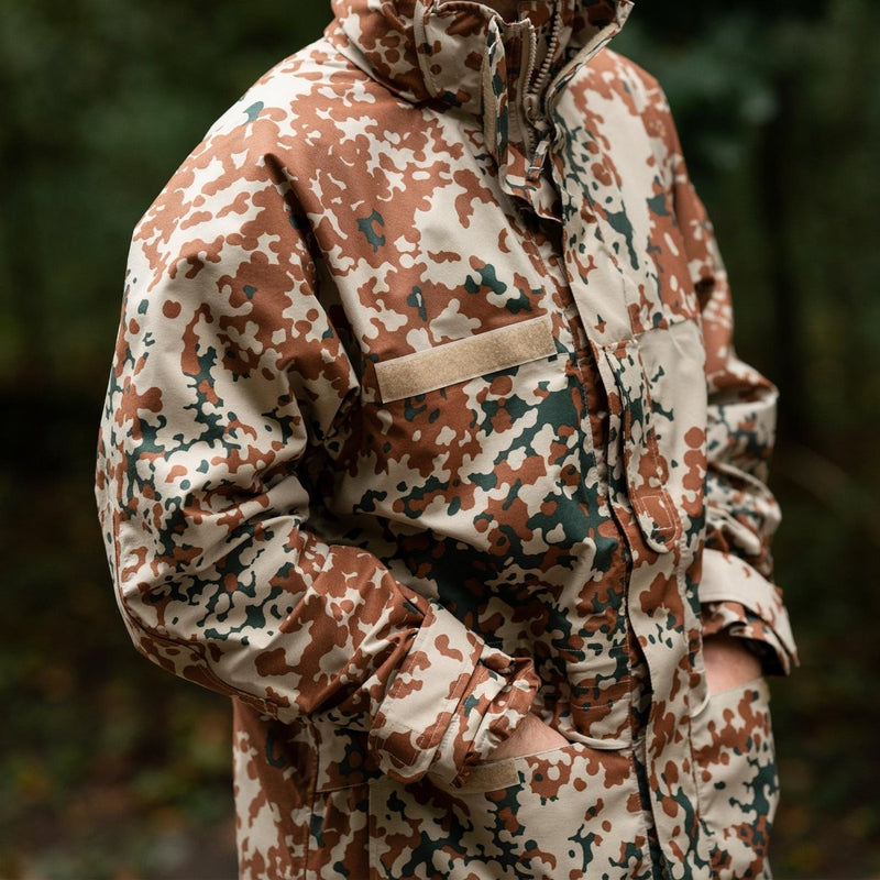 Chaqueta de lluvia del ejército danés original impermeable M84 Desert Camo Tactical Hood Nuevo