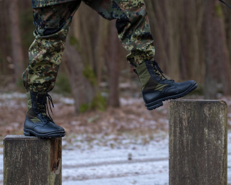 Botas tropicales del ejército original de Alemania Baltes Balas negros/OD Green Military Excedente Nuevo